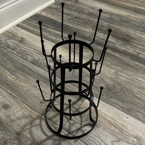 Metal cup rack